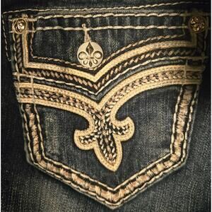 Medium Wash Low-Rise Skinny Rock Revivals "Kira" Tag Size: 28 Inseam: 33